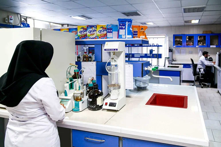 آزمایشگاه پدیده شیمی غرب